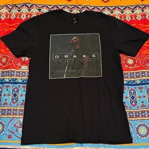 NWOT- Black Drake Graphic Tee